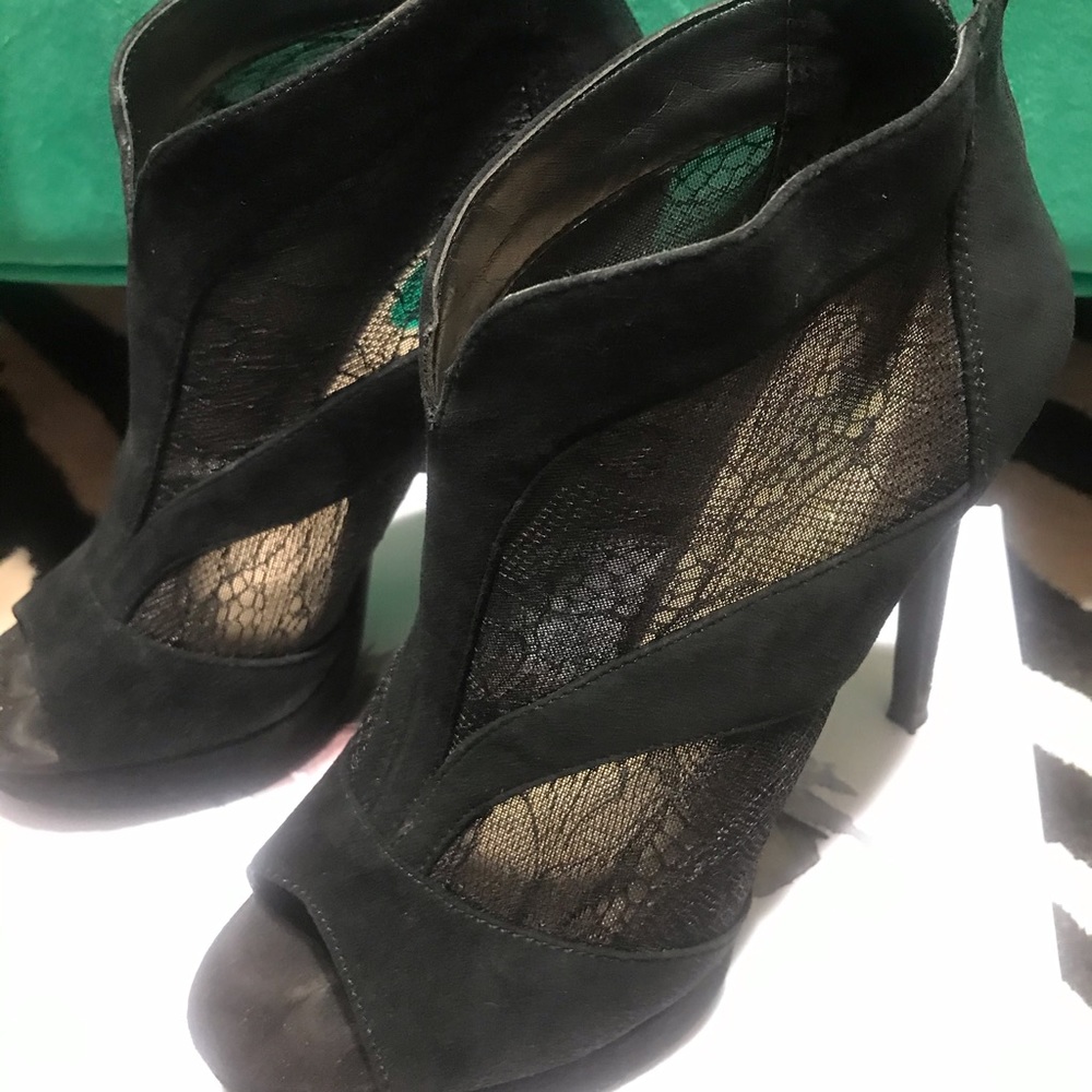 Jessica Simpon Mesh & Suede Pumps
